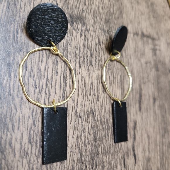 HAND CRAFTED Black & Gold Circle Drop Earrings - Picture 2 of 4